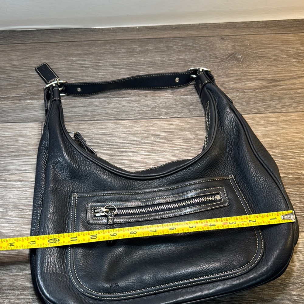Vintage Coach Black Leather Shoulder Bag - Picture 4 of 15